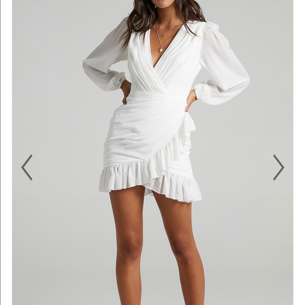 PLUNGE BALLOON SLEEVE MINI DRESS IN WHITE